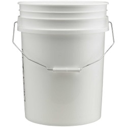 P060 6 Gallon Bucket W/ Plastic Han