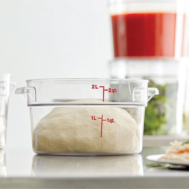 RFSCW2135 Cambro 2 qt Food Containe