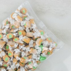 08952 Caramel Apple Taffy - 3 Lb. B
