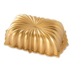81677 Classic Fluted Loaf Pan