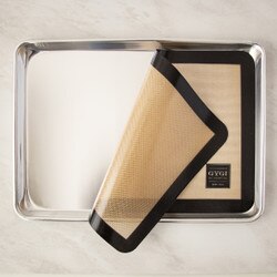 Parchment Paper vs. Silicone Pan Liner - Which is Best? — Orson Gygi Blog