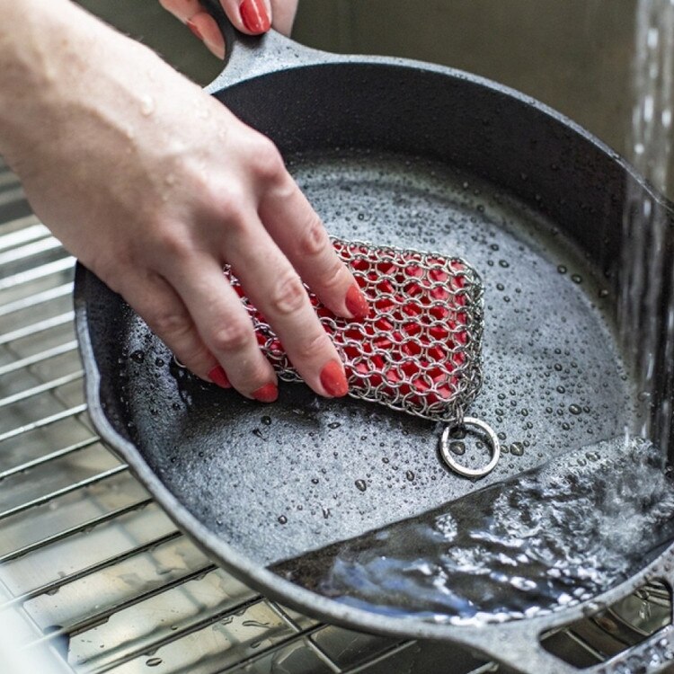 ACM10R41 Lodge Chainmail Pan Scrubb