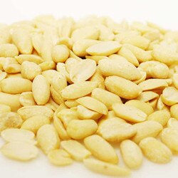61175 Raw Blanched Medium Peanuts -