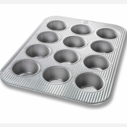 1200MFLD-ST USA Pan 12-Cup Muffin/C