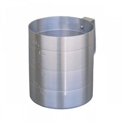 MEA02D 2 Qt. Aluminum Measuring Cup